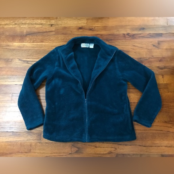 Shenanigans Hunter Green Fleece Jacket
Size Small 4 - 6
Zipper Close - 2 Pockets - Picture 2 of 13